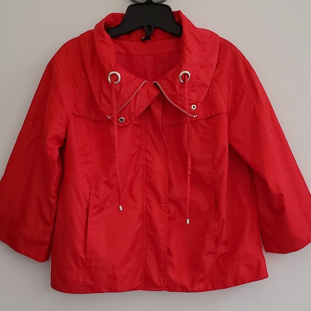 Cropped red raincoat